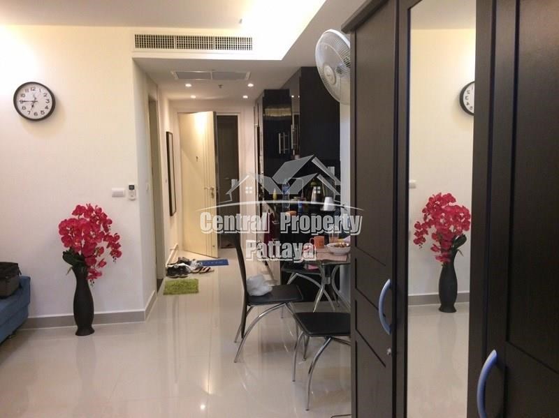 Comfortable 36 sqm Studio Apartment for sale - Condominium - Pratumnak - 