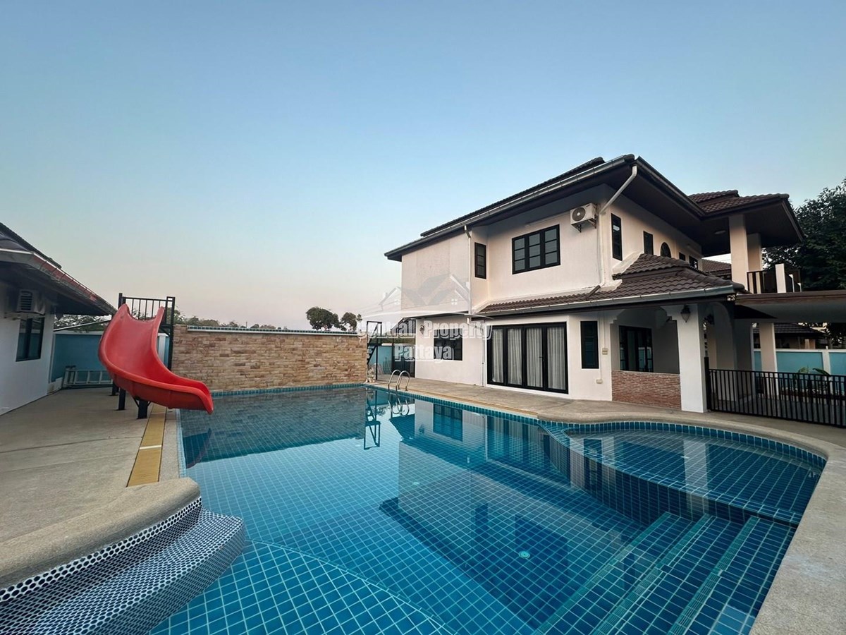 Very spacious, 5 bedroom, 6 bathroom house with private pool for sale or rent in Na Jomtien. - House - Na Jomtein 1 - 