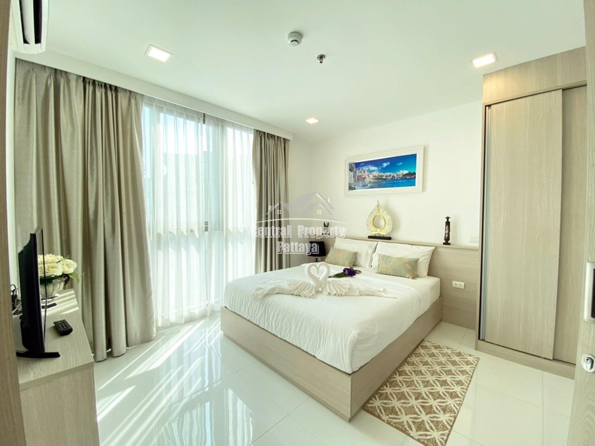 A large one Bedroom pool view Condo for rent in Pratumnak. - Condominium - Pratumnak - 