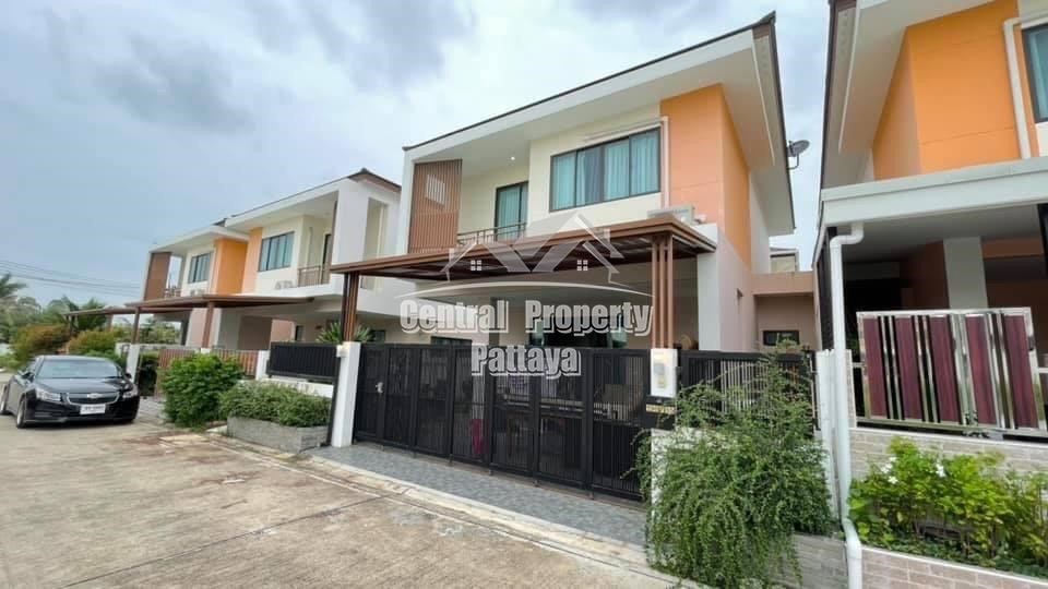 Modern, 3 bedroom, 3 bathroom, townhouse for rent in East Pattaya. - Town House -  - 