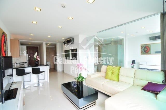 A modern sea view condominium, just 100 meters from Wongamat Beach for sale - Condominium - Wong Amat - 