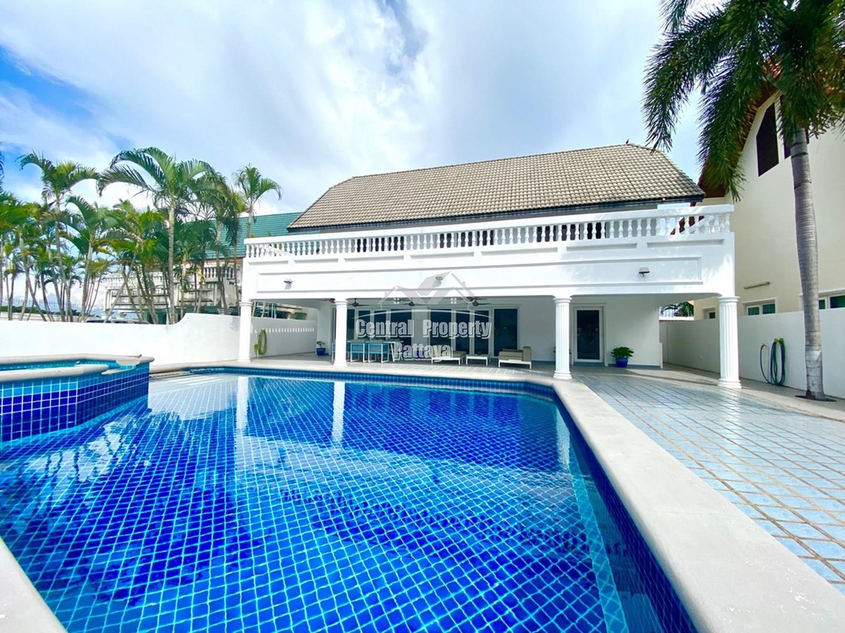 Two Storey Pool Villa for Sale near to Bangkok Pattaya Hospital - House - Pattaya East - 