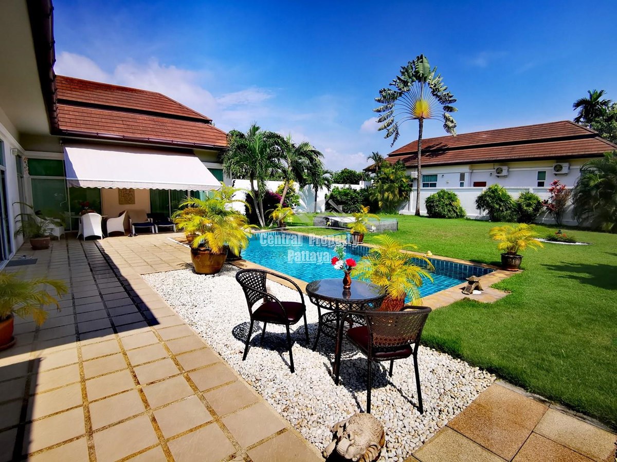 Beautiful newly renovated 3 bed pool villa with almost 1000 m2 of garden in East Pattaya - House - Pattaya East - Near Tara Patara School