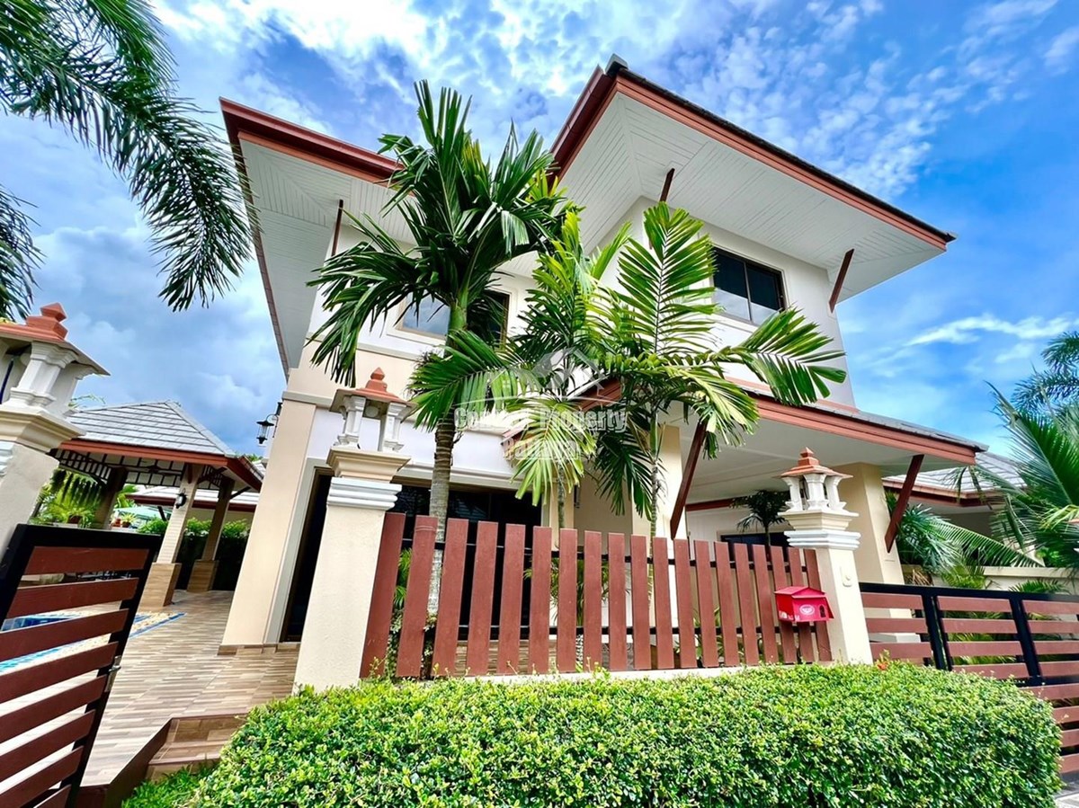 Large 5 Bedroom Multi-Story House For Sale in Amphoe Bang! - House -  - Amphoe Bang