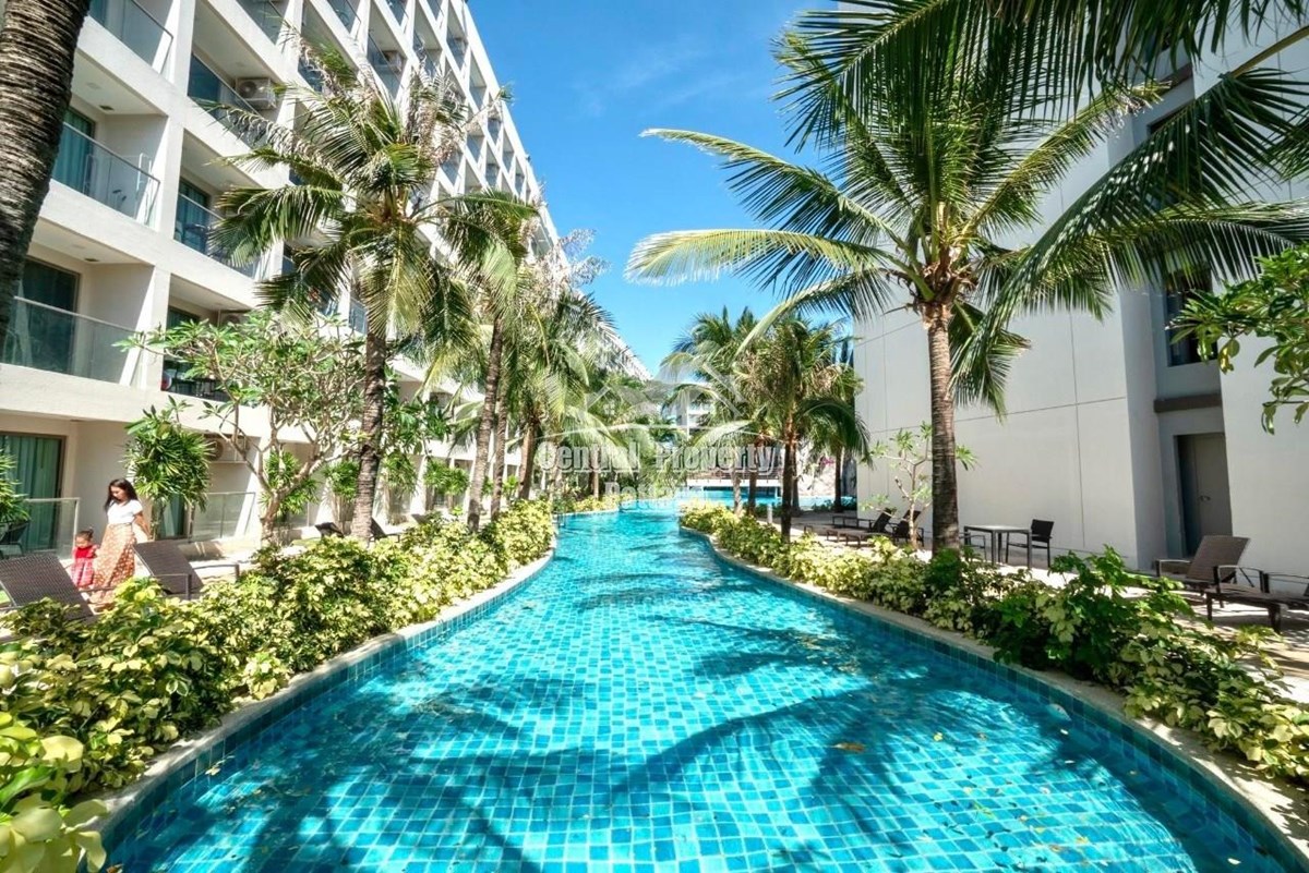 Large, 1 bedroom, 1 bathroom for sale in Laguna Beach 3 Maldives. - Condominium -  - 