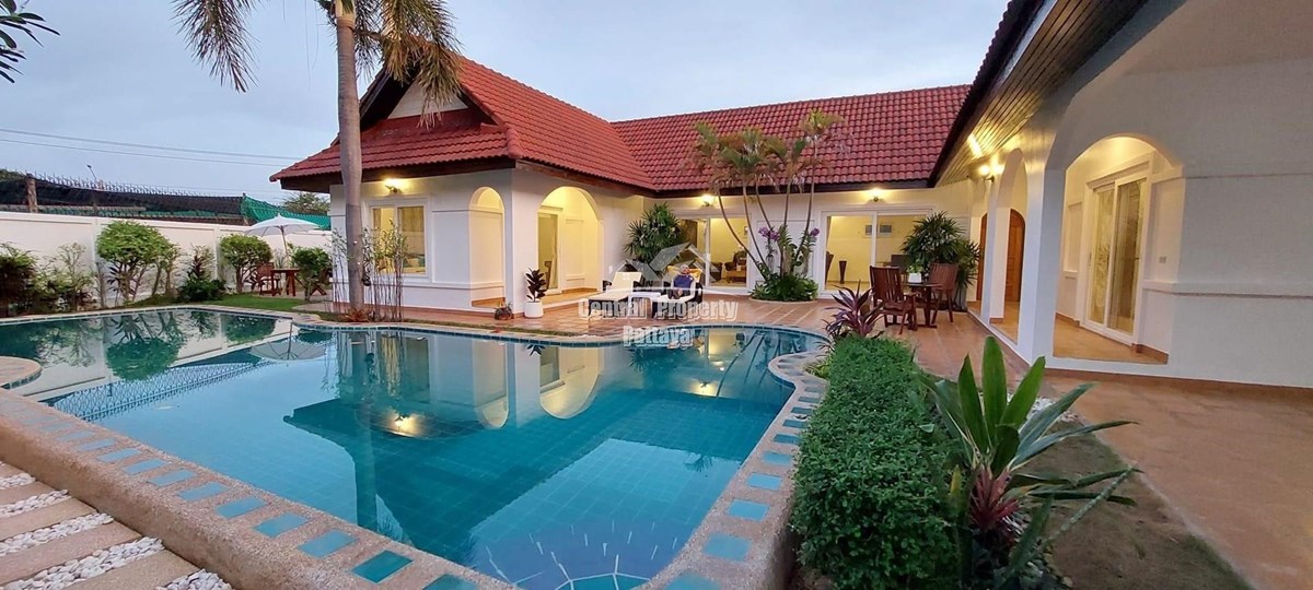 Price improvement! Spacious, 4 bedroom, 4 bathroom, private pool villa for sale in East Pattaya. - House -  - 