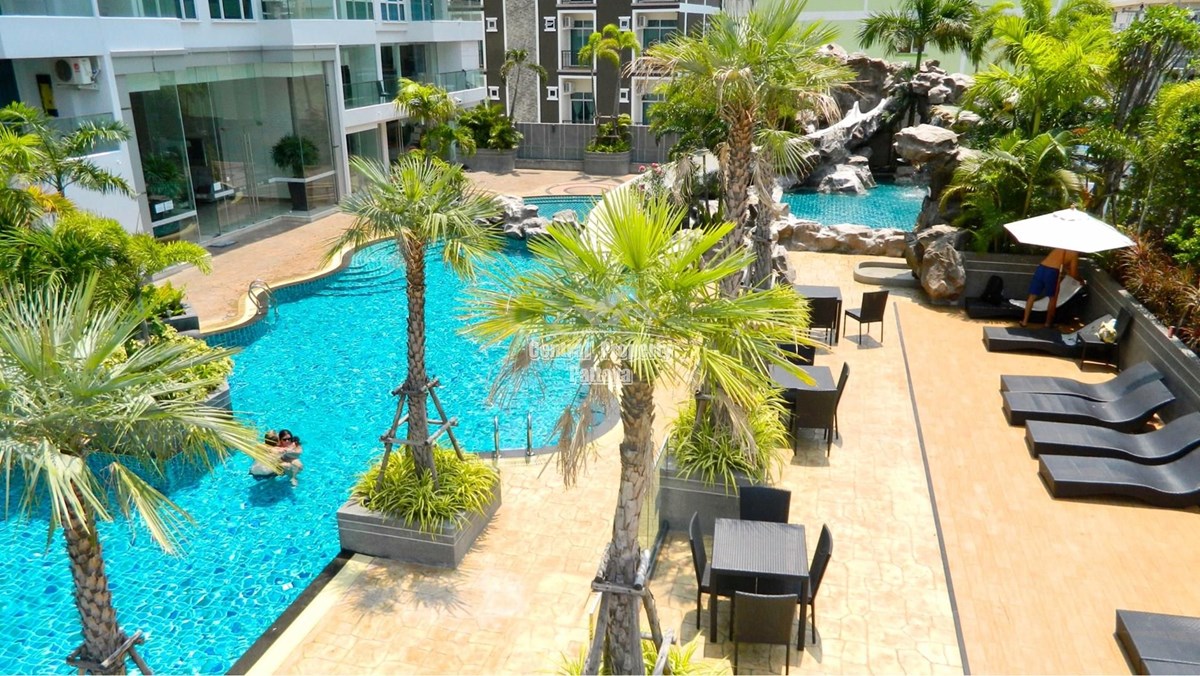 A perfect location in Pratumnak Hill, large studio condo pool view  for rent. - Condominium - Pratumnak Hill - 