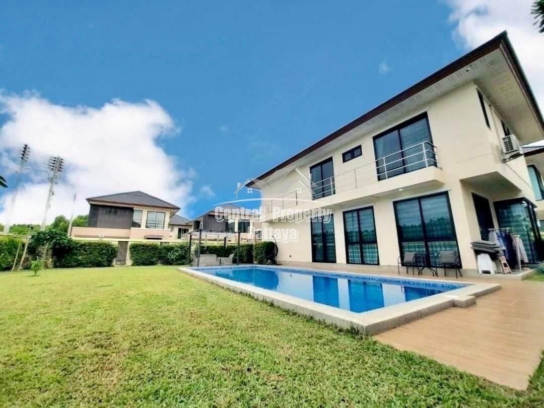 Spacious, 3 bedroom, 4 bathroom, private pool villa for sale or rent in East Pattaya. - House -  - 