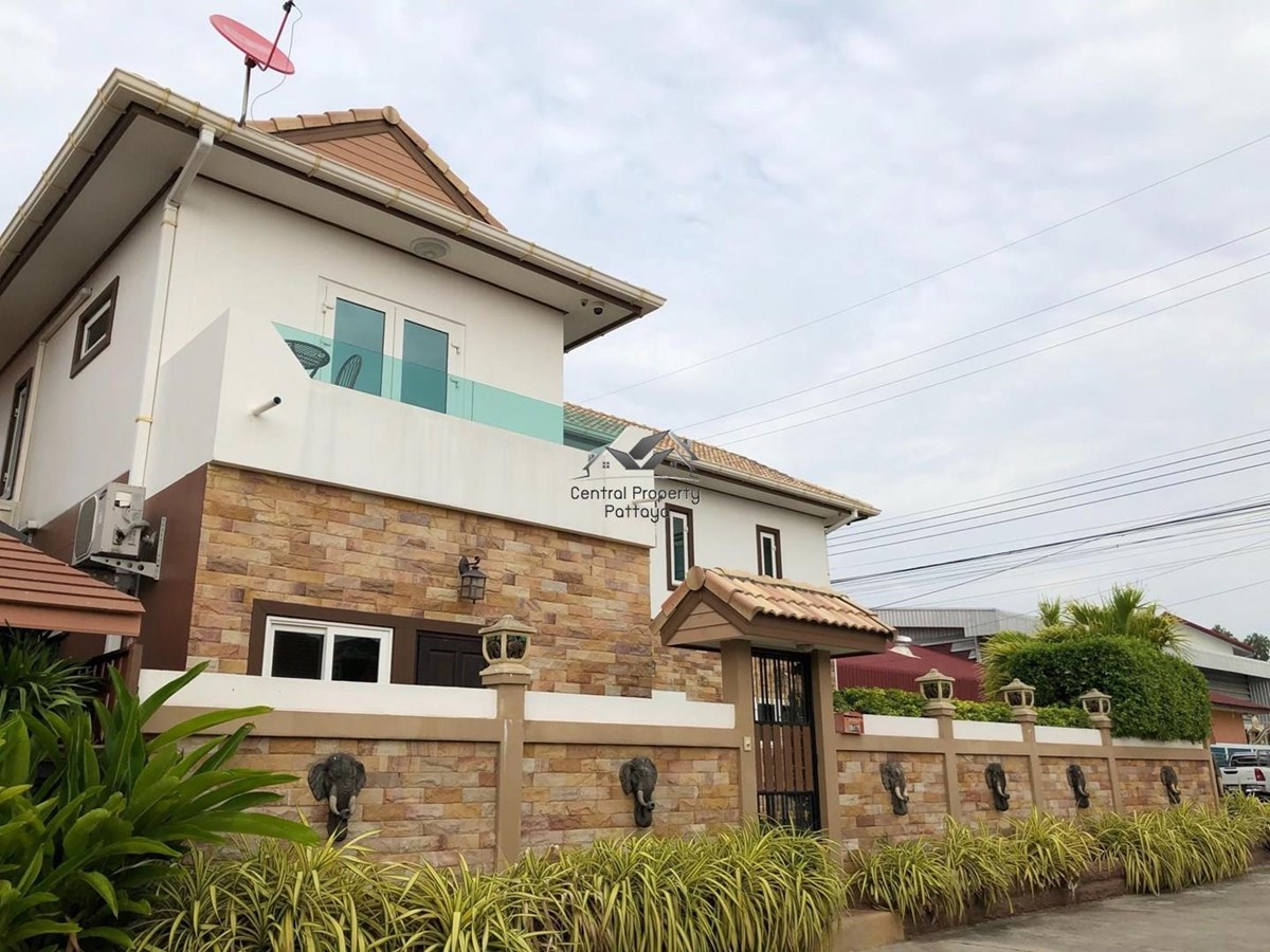 Luxury Two storey house with Pool for Sale in quiet village in East Pattaya. - House - Pattaya East - East Pattaya