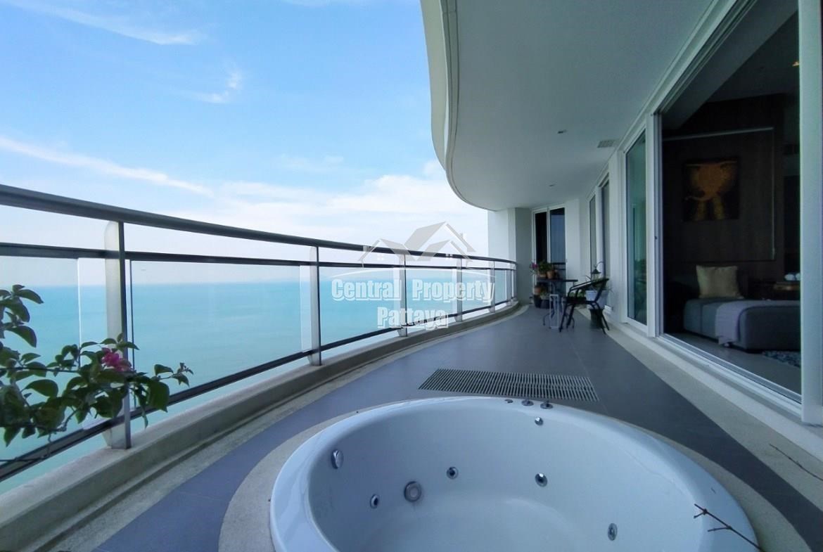 Luxury Three Bedroom Three Bathroom 217 Sqm. Reflection Jomtien Beach Condominium  - Condominium - Jomtien - 