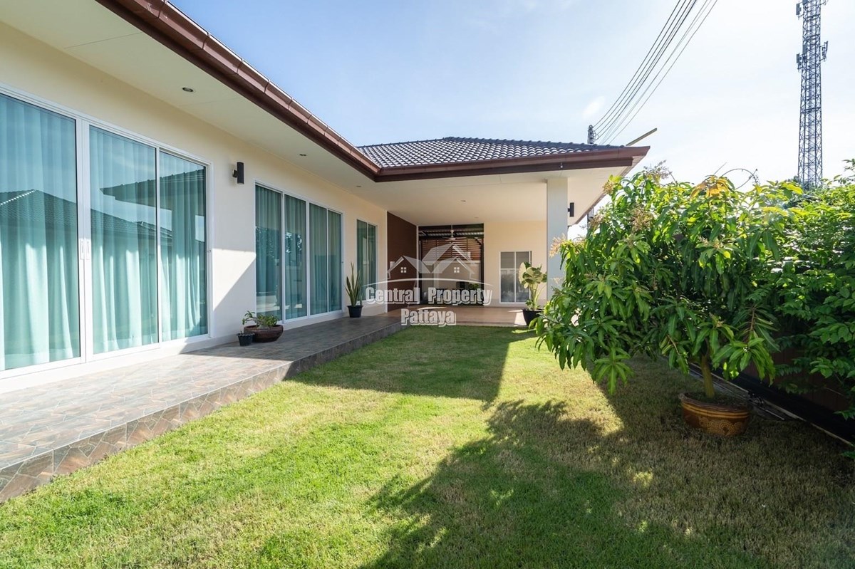 A high-quality single-detached house 3 bedrooms villa for sale for which is fully furnished and ready to move into.  - House - Huay Yai - 