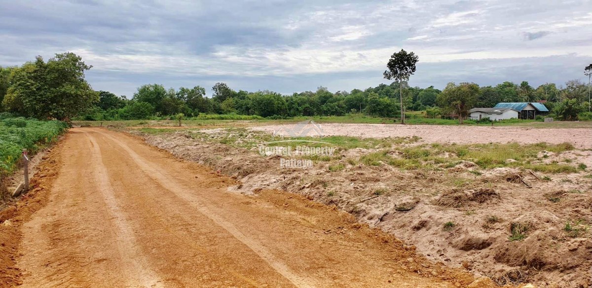 Land for sale Two Rai near to Mabprachan Lake. - Land - Pattaya East - 