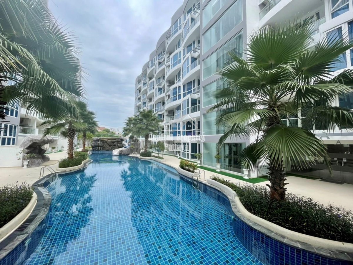 One Bedroom with pool view  for sale in prime location central pattaya. - Condominium - Pattaya Central - 