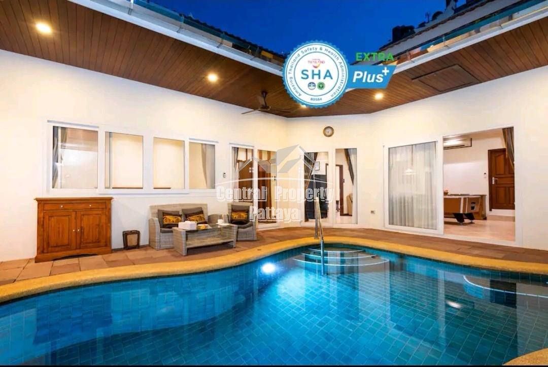 Luxury 3 bed pool villa for rent in Pratumnak Soi 5, only 100 meters to the beach