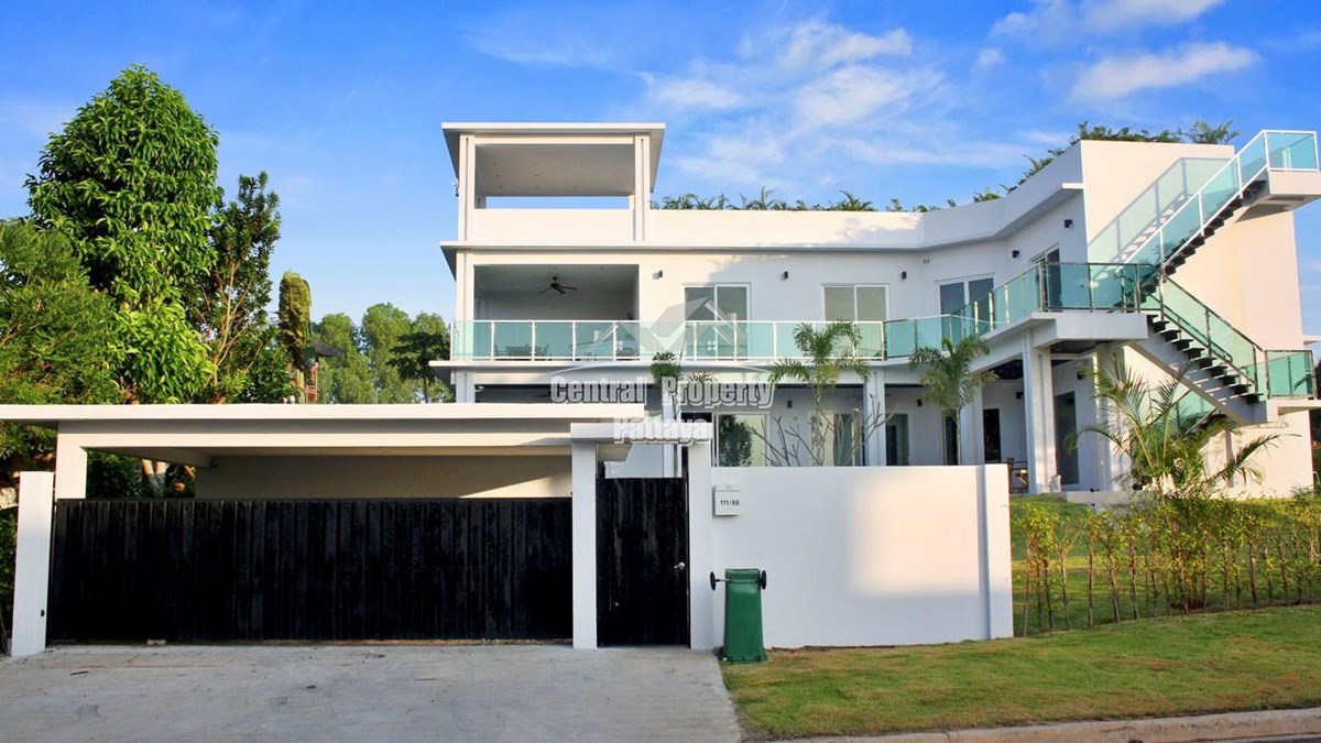 Modern, luxury 3 storey pool villa at Phoenix Gold Golf Course  - House - Huai Yai - Phoenix Gold Golf Course