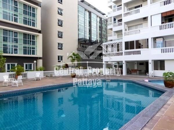 2 bedrooms condominium for sale and rent. A very convenient Central Pattaya location, just 25 meters away from Pattaya beach - Condominium - Pattaya - 