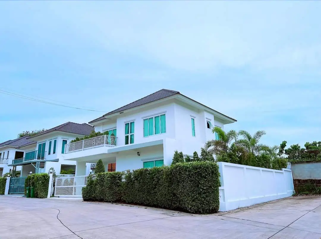 Substantial, 3 bedroom, 4 bathroom house for sale or rent in East Pattaya. - House - Pattaya East - 