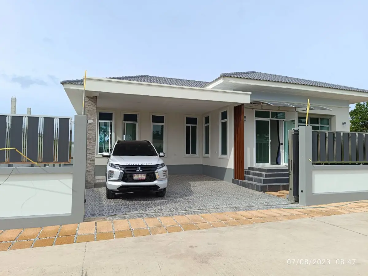 New build, 3 bedroom, 3 bathroom home in near Mabprachan lake. - House - Lake Maprachan - 