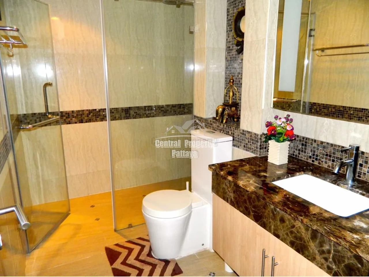 Spacious Studio With Panoramic Views at The Cliff, Prathumnak, Pattaya — Photo 6