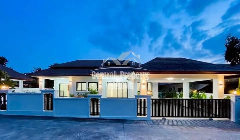 Elegant 3-Bedroom Family Home with Garden and Pavilion in Nongprue