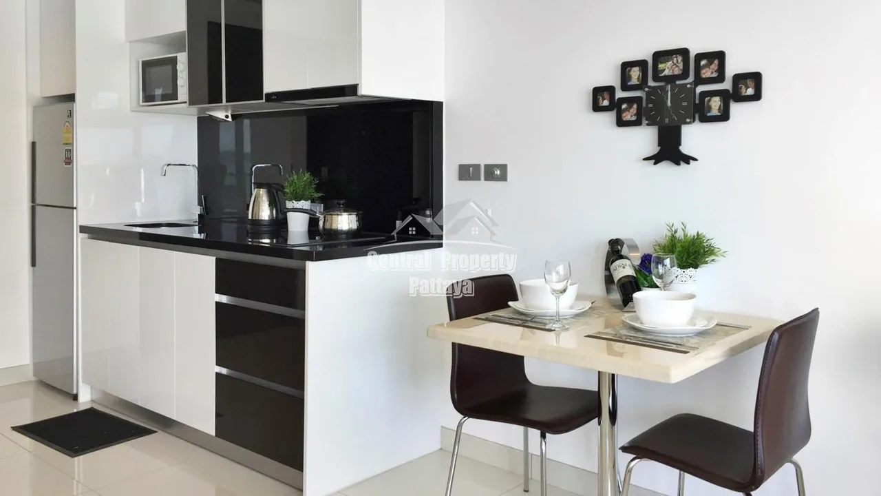 Beautiful Seaview corner unit in Naklua 4