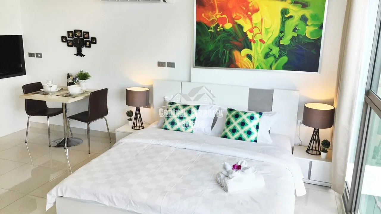 Beautiful Seaview corner unit in Naklua — Photo 11