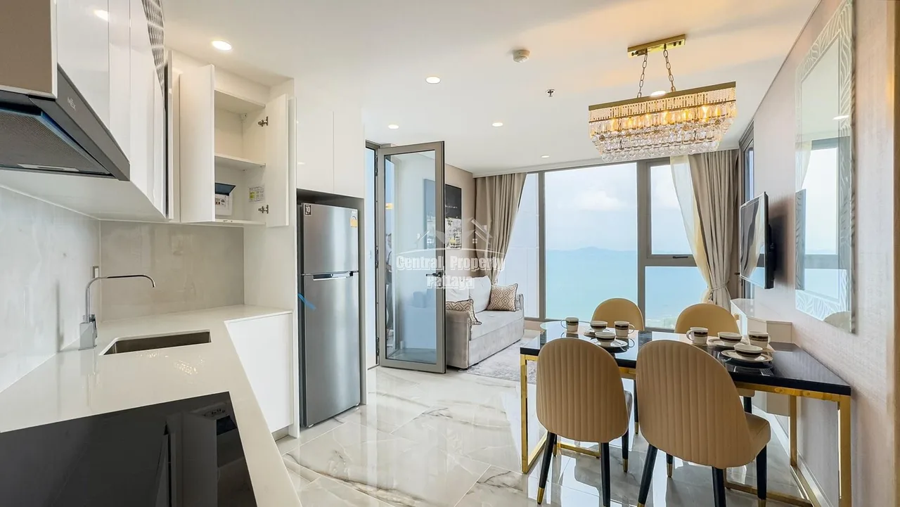 Luxurious, beachfront, private pool unit in foreign name for sale in Copacabana, Jomtien beach. — Photo 4